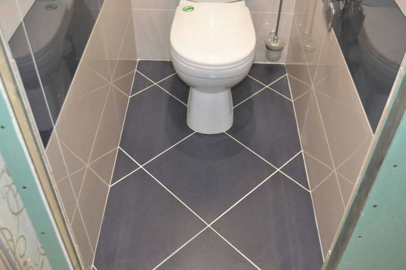 Плитка в туалете: правила хорошего ремонта санузла