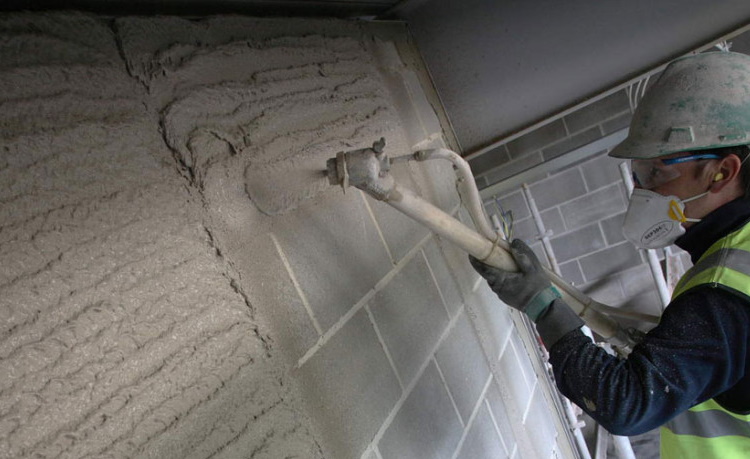 Штукатурка стен цементным раствором своими руками: особенности процесса