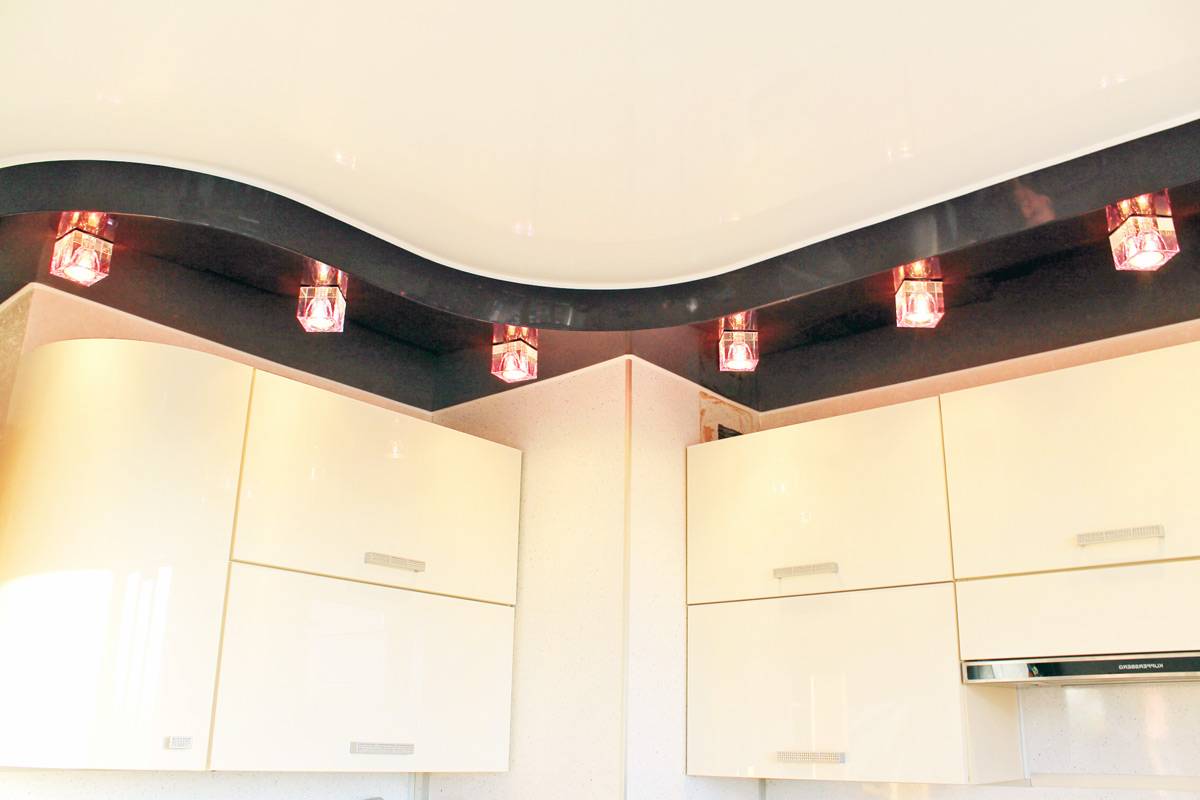 Двухуровневые потолки из гипсокартона: фото для кухни многоуровневых фигурных и варианты отделки