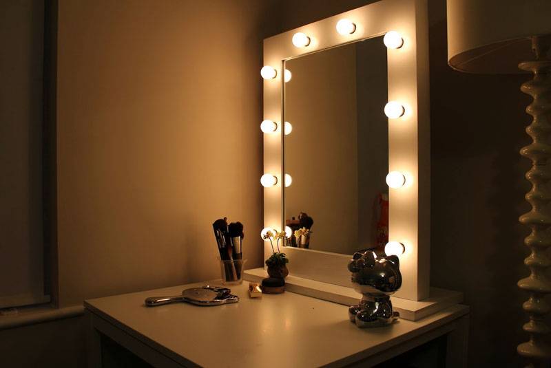 Зеркало с подсветкой своими руками: советы и инструкции как сделать в домашних условиях для макияжа и ванной комнате